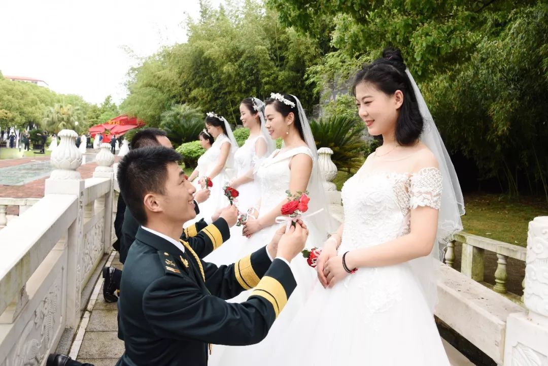 好美火箭军兵哥哥的集体婚礼高清大图来啦