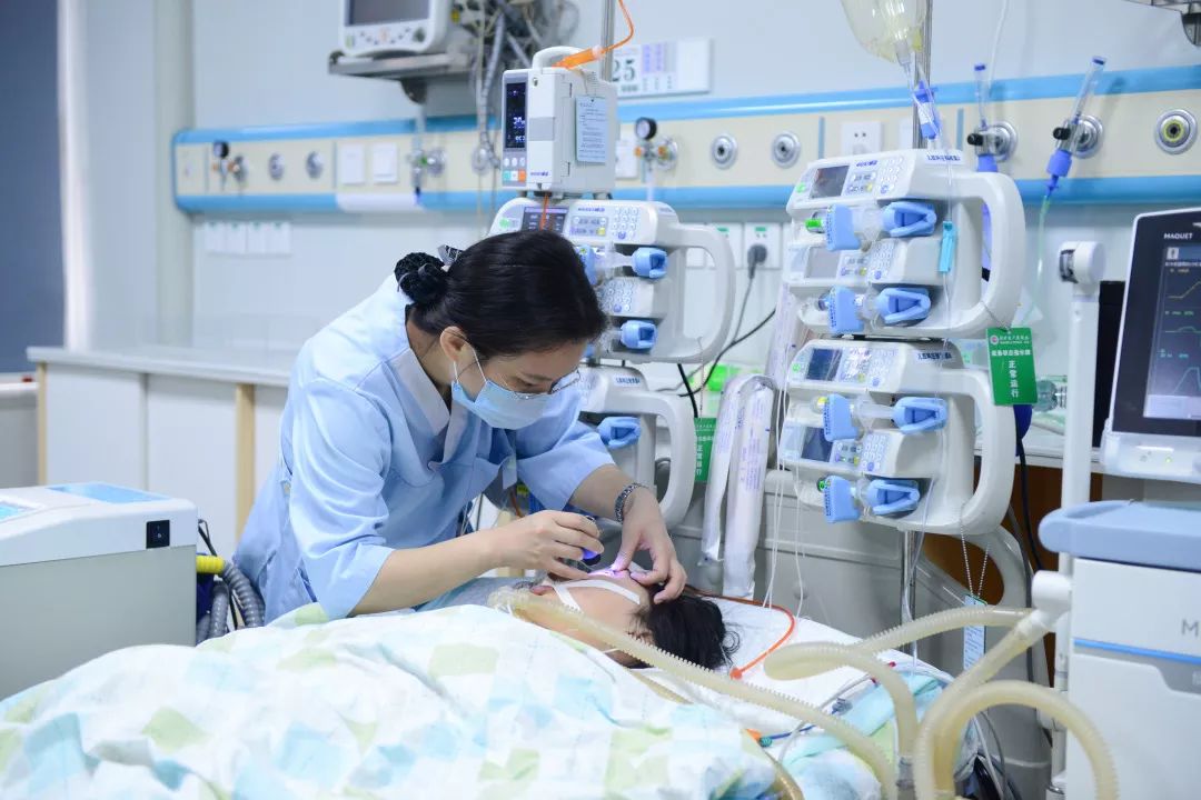 长水痘后患上暴发性心肌炎,ecmo救了11岁浏阳小女孩_儿童医学中心