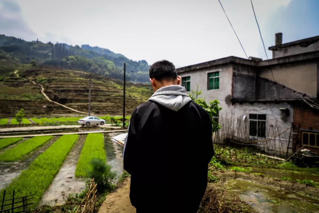 爸妈,弟弟相继离世,太让人心痛!