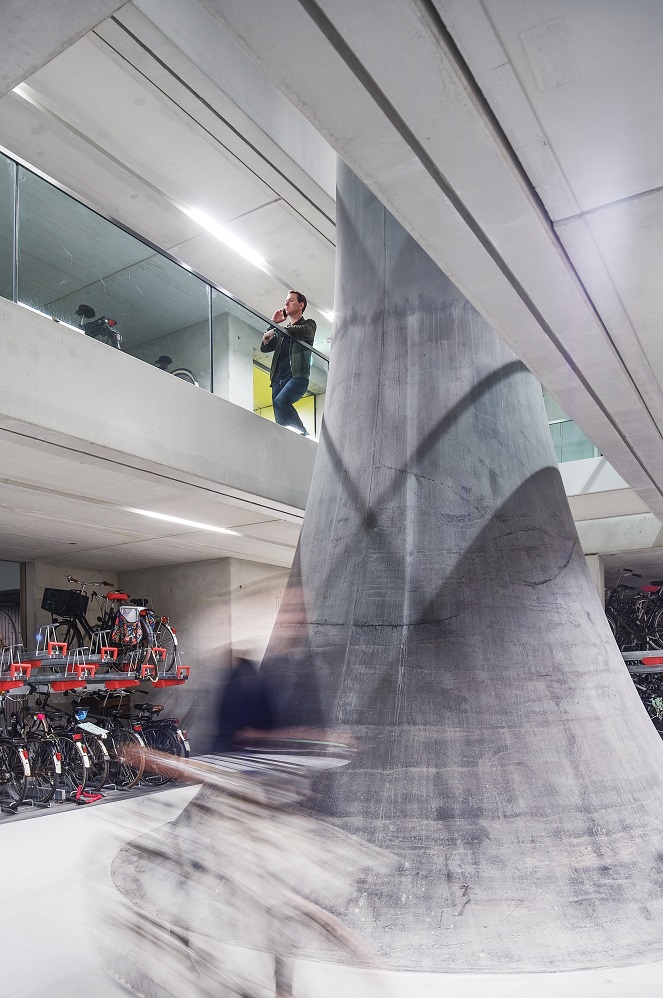 荷兰乌得勒支建成可容纳13500辆车的世界最大的自行车库