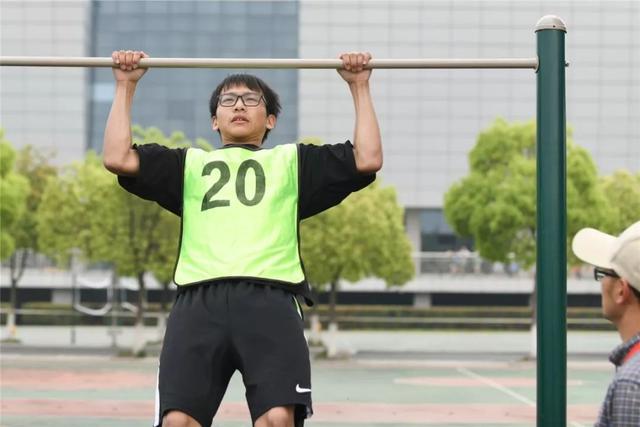 明年体育中考男生将增加引体向上抽测!
