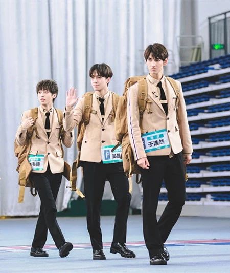 火核五娃中的周兆渊,熊艺文和林子杰都分别以18,26和28的排名成功