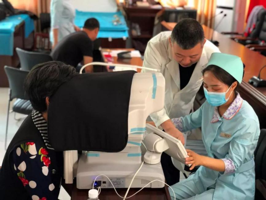 善建益行"健康扶贫系列活动在陕西省安康市中心医院启动_体检