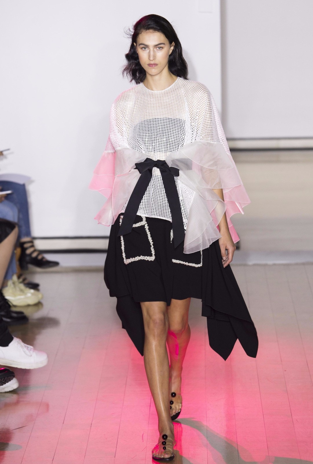 09非洲条纹 -跨风格的运动融合,将运动装面料和非洲肯特布相融合