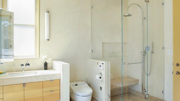 卫生间水管是明装好还是暗装好?老师傅的一席话,后悔我家装早了