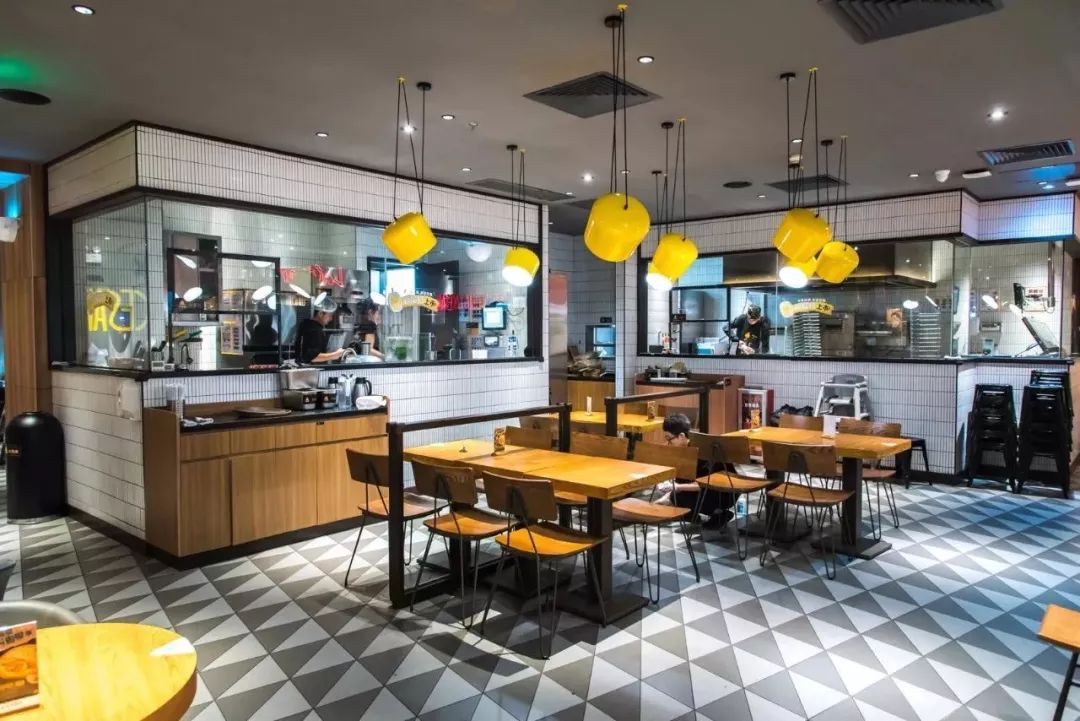 imback乐凯撒升级开业5折请你吃榴梿比萨