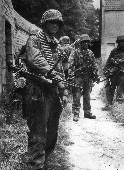 二战揭秘丨德军神秘部队首战击垮一个坦克团!标志竟是"奶瓶"