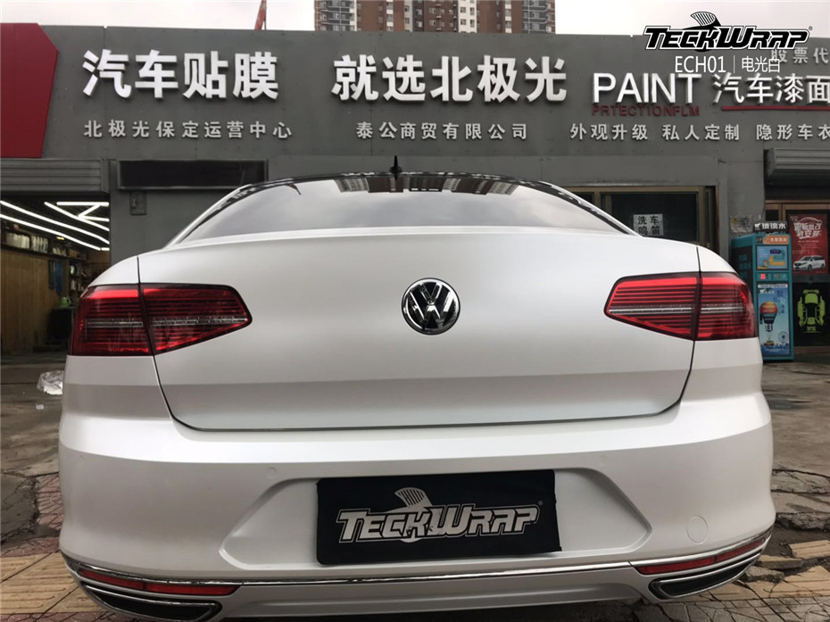 大眾邁騰汽車改色貼膜teckwrap美國禿鷹 ech01電光白