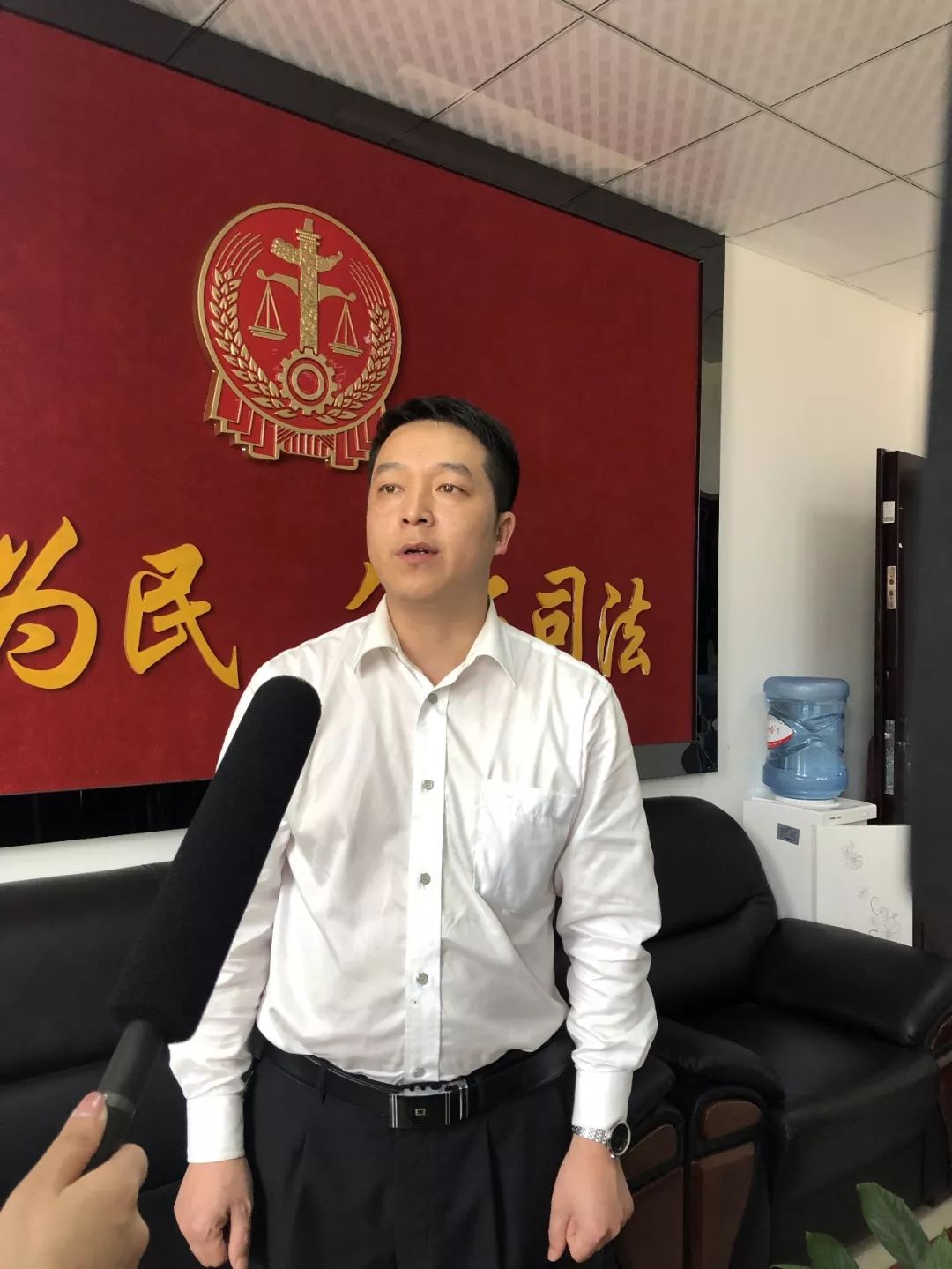 区人民法院刑事审判庭庭长杨景恒"为提高办理涉黑涉恶案件的办案效率