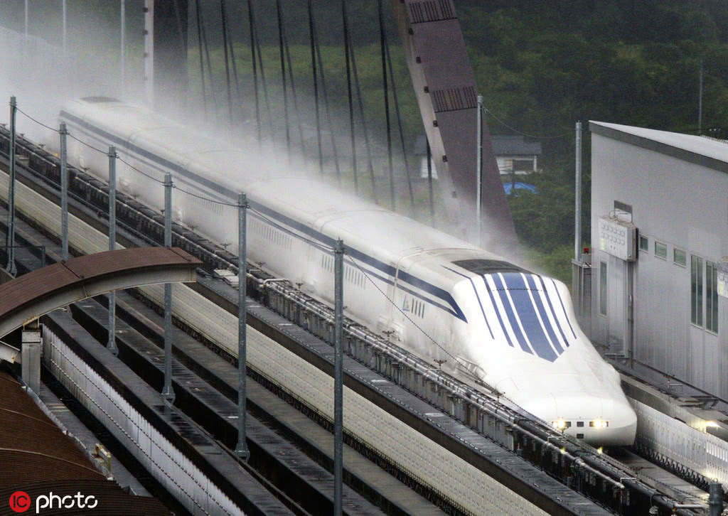 新型磁悬浮列车l0系(图/ic photo)奥运会开幕式的圣火点燃预计将由