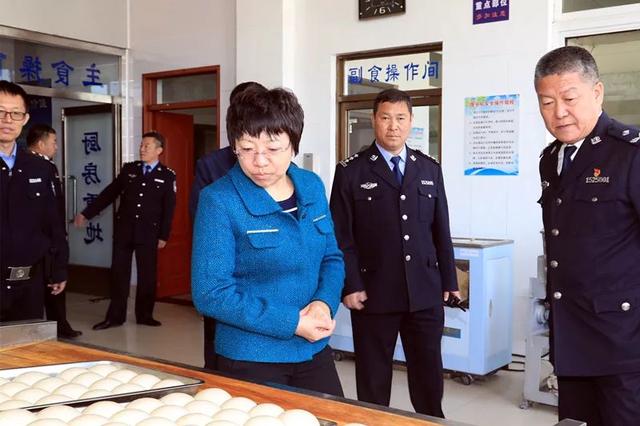 呼和浩特市司法局张晓华局长一行深入呼市戒毒所检查指导节日安保工作