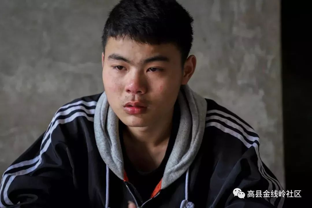 宜宾15岁男孩一夜间成孤儿!爸妈,弟弟相继离世,太让人心痛!_沈光唐