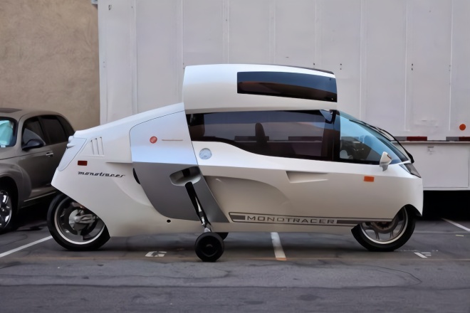 美国打造全球首辆全封闭摩托时速300公里到底有多牛