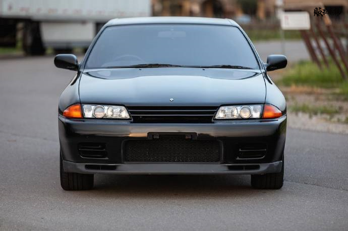 素颜的日产skyline gt-r r32