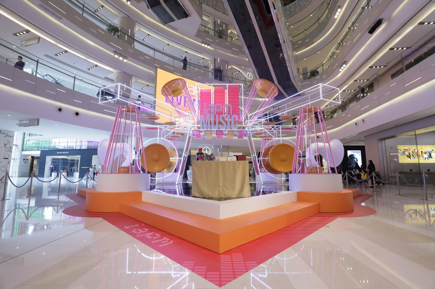 打卡live stage音乐装置 玩转互动科技沉浸式体验