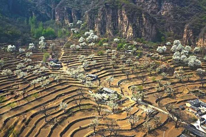 這是房山區霞雲嶺鄉的一個古村落.