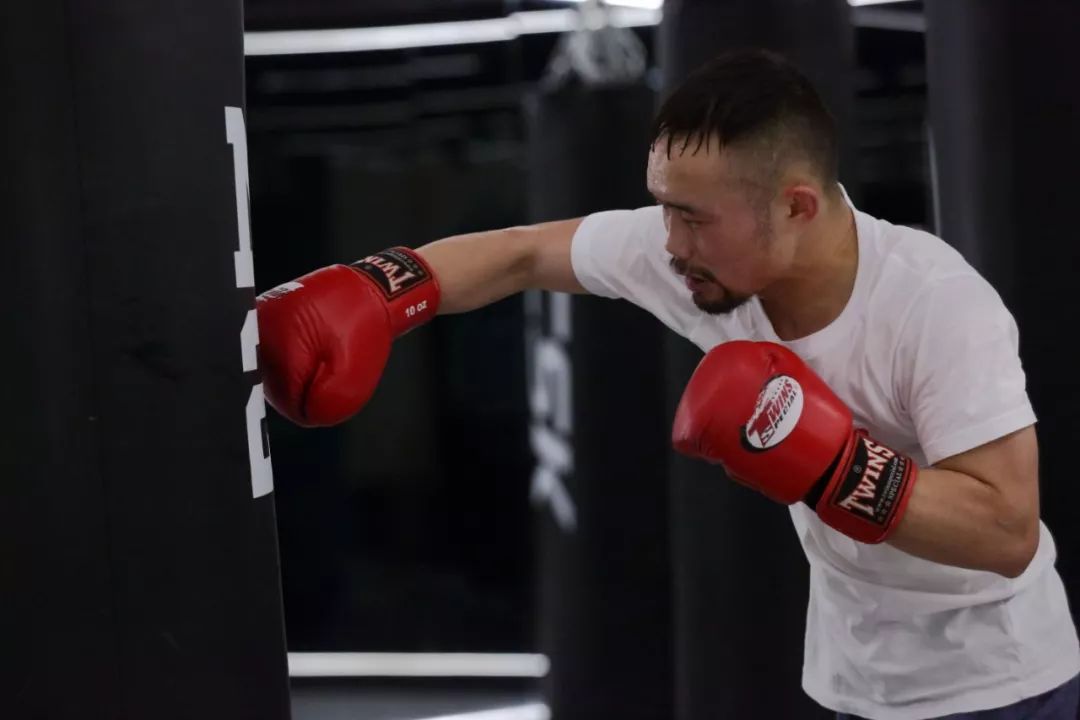 晨述| "外卖拳王"张方勇:今天送的每单外卖,都是为了明天更有力地挥拳