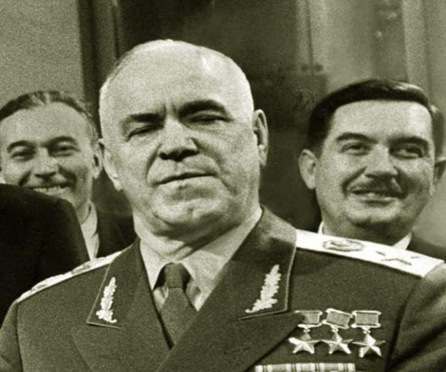 米格17钻桥洞吓坏路人,飞行员被捕后称:我很无聊_前苏联