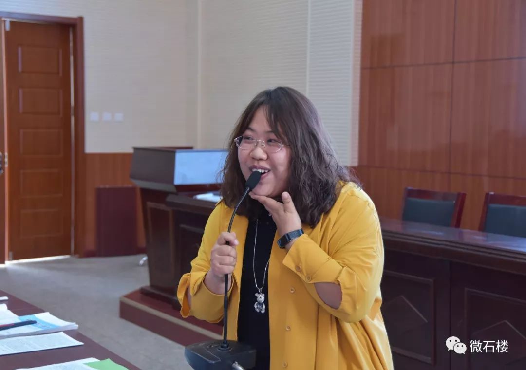 微石楼汾阳中学校长王继民一行来到我县石楼中学开展帮扶活动