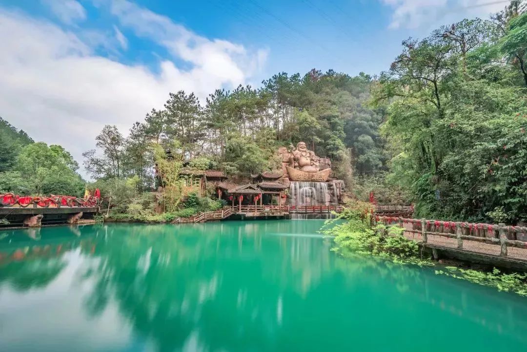 明日五一结伴三五好友一起去客天下拥抱自然吧