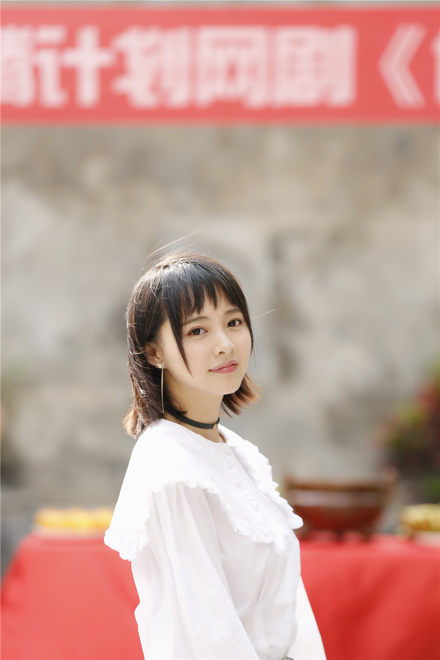 余心恬新剧你是谁开机二度出演女教师意义不同