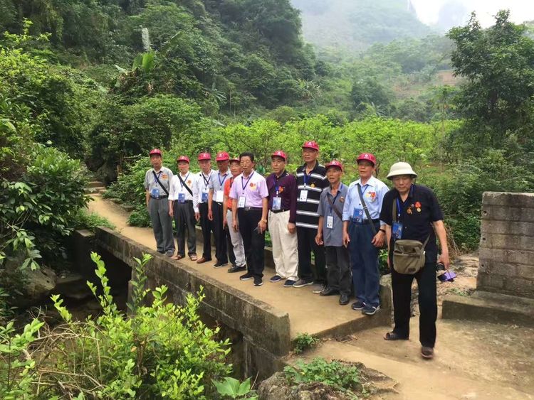 这是50年前六连老兵林宝森在同模的留影.