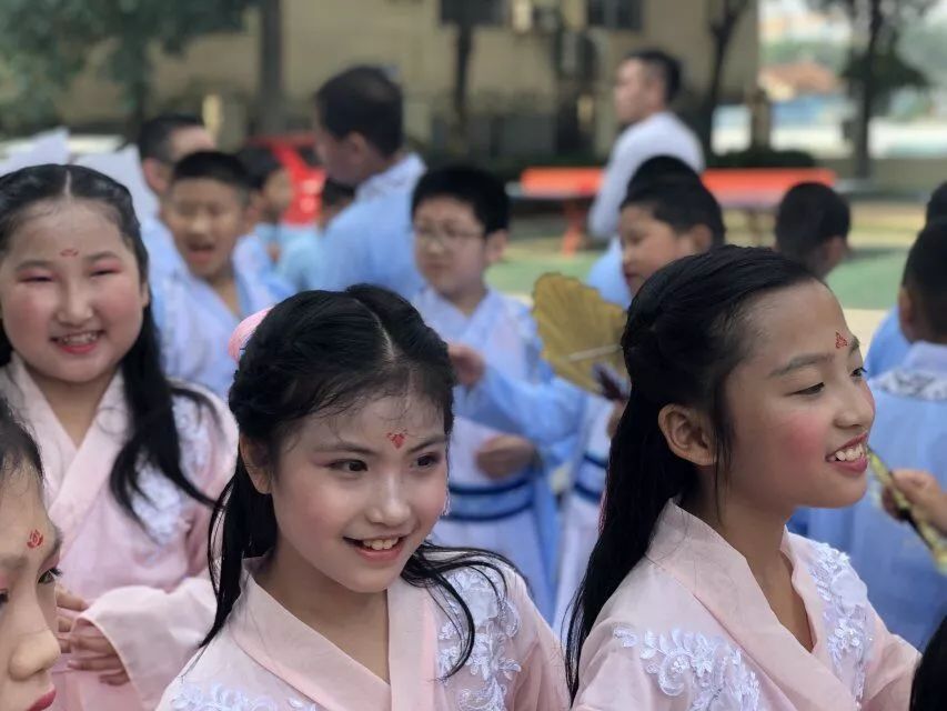 融合传统文化浸润和美校园厦门市乌石浦小学第十一届田径运动会