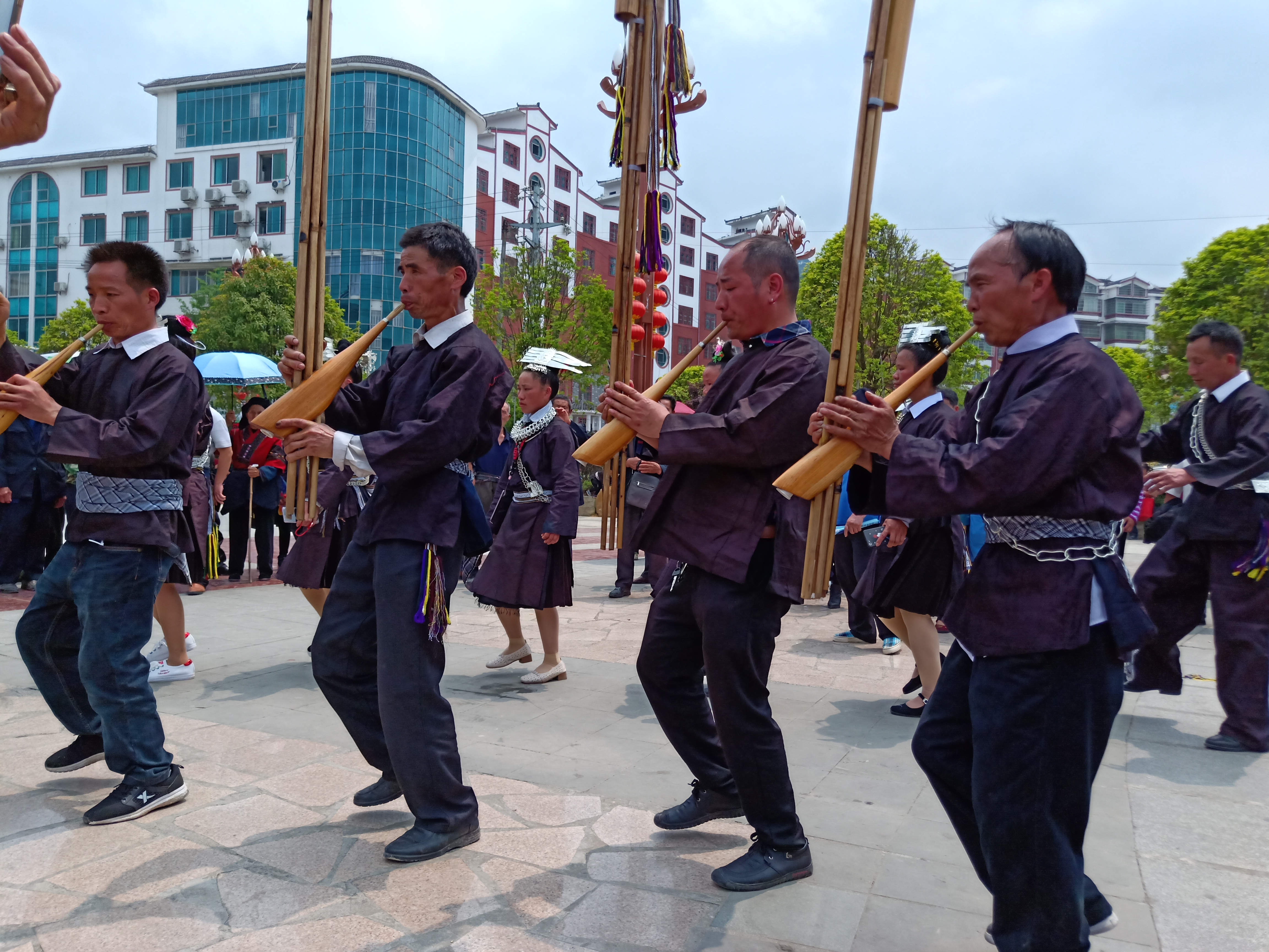 云南贵州独有的一种乐器,是少数民族特别喜爱的一种古老乐器之一