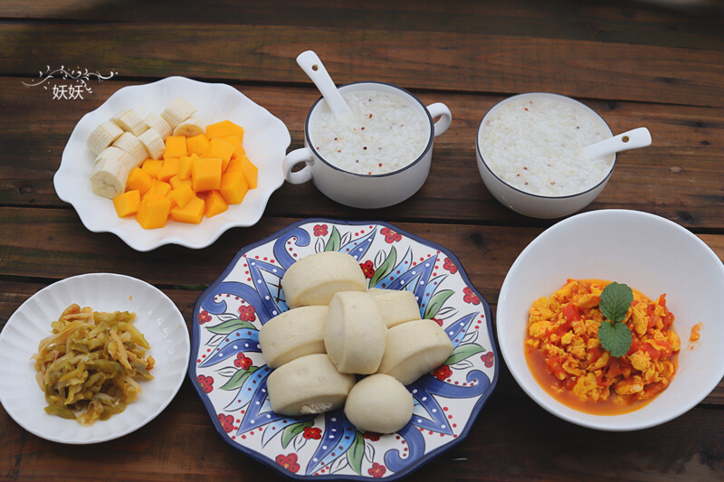 1/6今天给小朋友们准备了中式的早餐,还是咱中式的吃法暖胃又舒坦