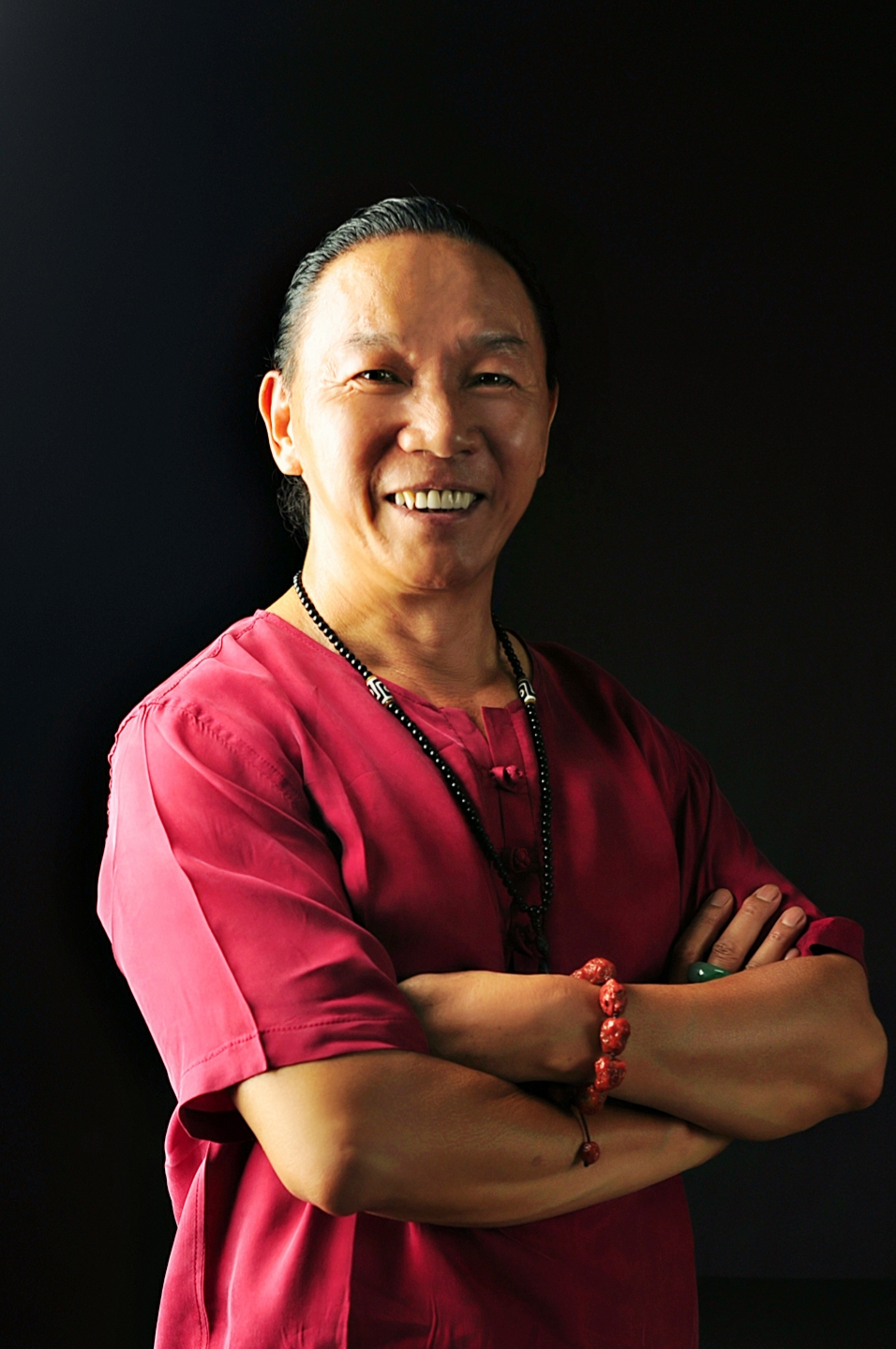 为了系统,全面地展现中国文化的无穷魅力,更深入地了解中国艺术家的