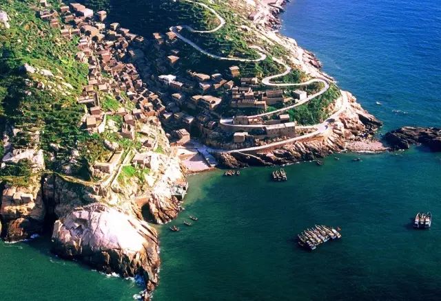 东极岛——海上的布达拉宫来到宁波象山,可以去松兰山度假,可以去"