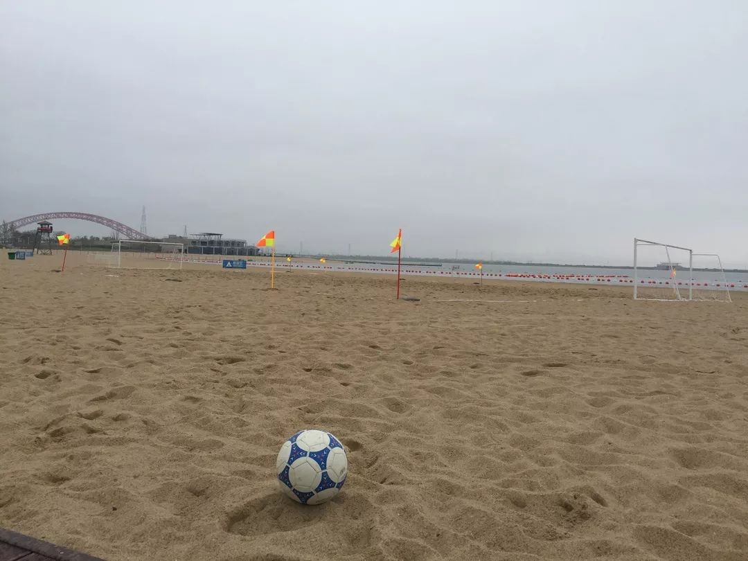 五一假期宁波梅山首届沙滩足球争霸赛即将打响