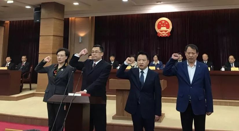 邓世英为荆州市第五届人民代表大会常务委员会监察和司法工作委员会