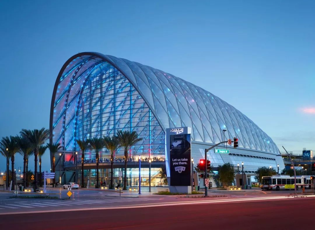 什么是etfe膜?为什么它是建筑师最喜欢的高分子材料?