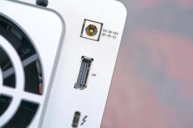 铁威马d2thunderbolt3双雷电3接口磁盘阵列体验畅快速率传输