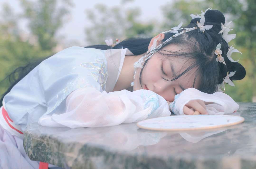 汉服素人改造五倾心一人岁月亦须礼让三分