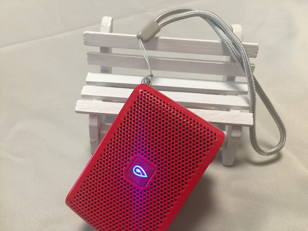 小度智能随身版音箱doss掌上听