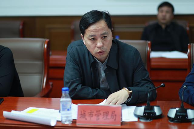 住建局负责人汇报绿化工作副区长张万财发言区委常委