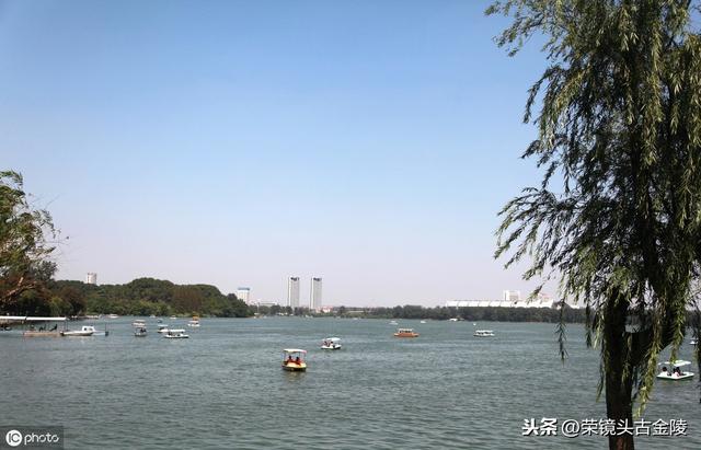 五一南京美景介绍之一:碧波荡漾玄武湖
