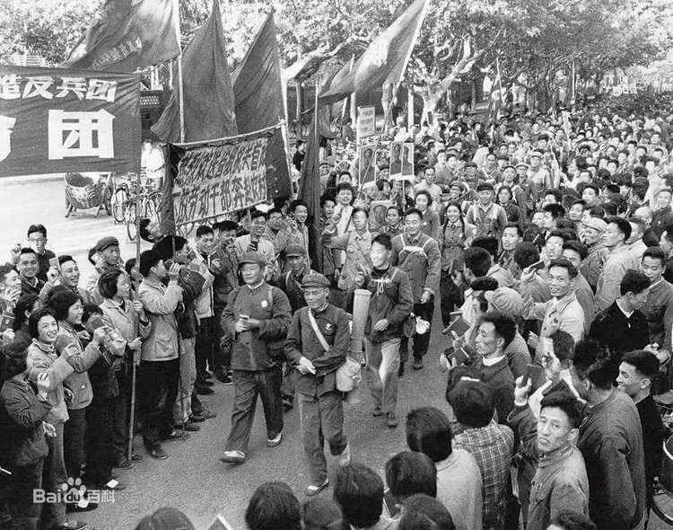 关于分期分批组织干部参加体力劳动的决定的同时,杭州市于1957年9月