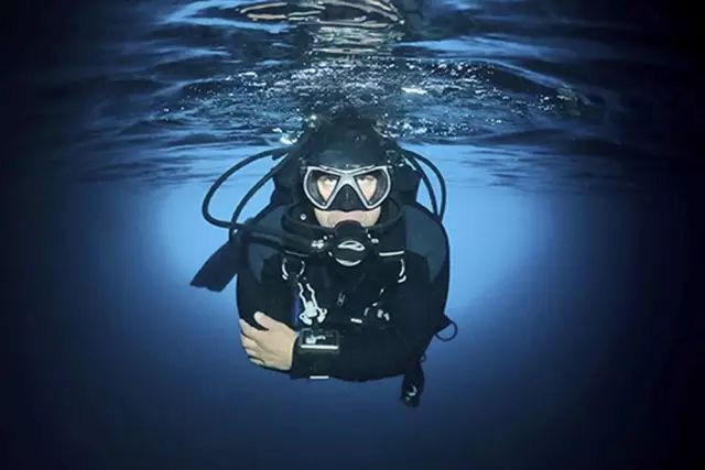 让人又怕又懵的减压病dcs潜水员都得知道