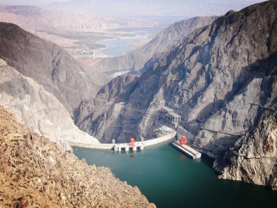 这座黄河流域乃至我国北方最大的水电站,正是西北院三十年精雕细琢
