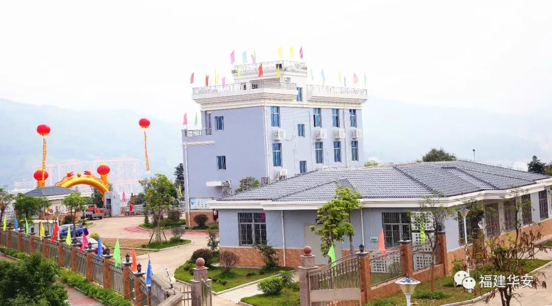 县领导李五洲,罗永生,邹瑞国出席活动.