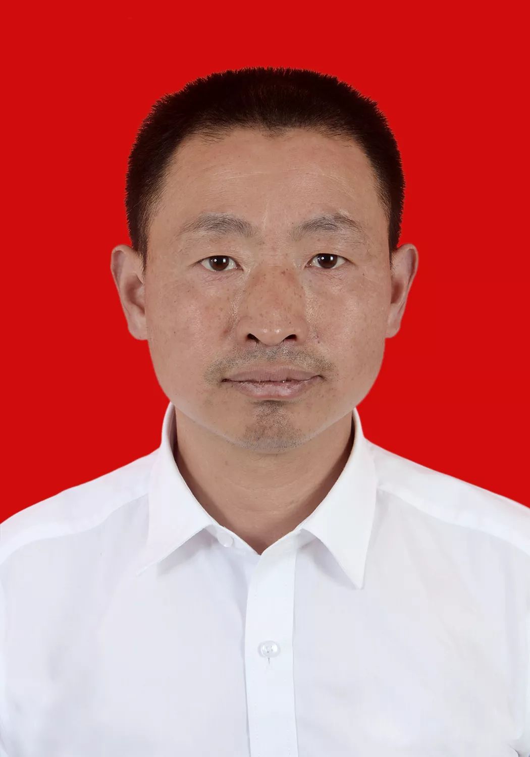 资中县骝马镇三柏村党委书记.