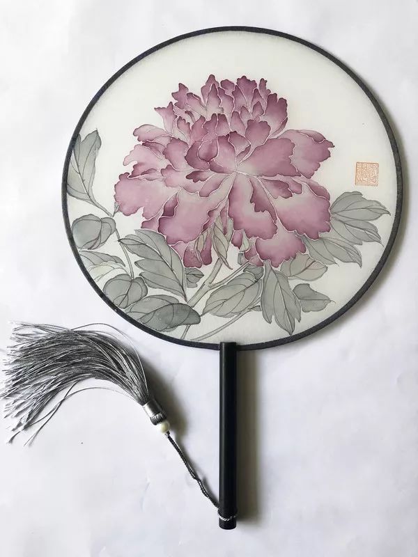 津门女画家|吴淑萍 没骨花卉团扇作品欣赏