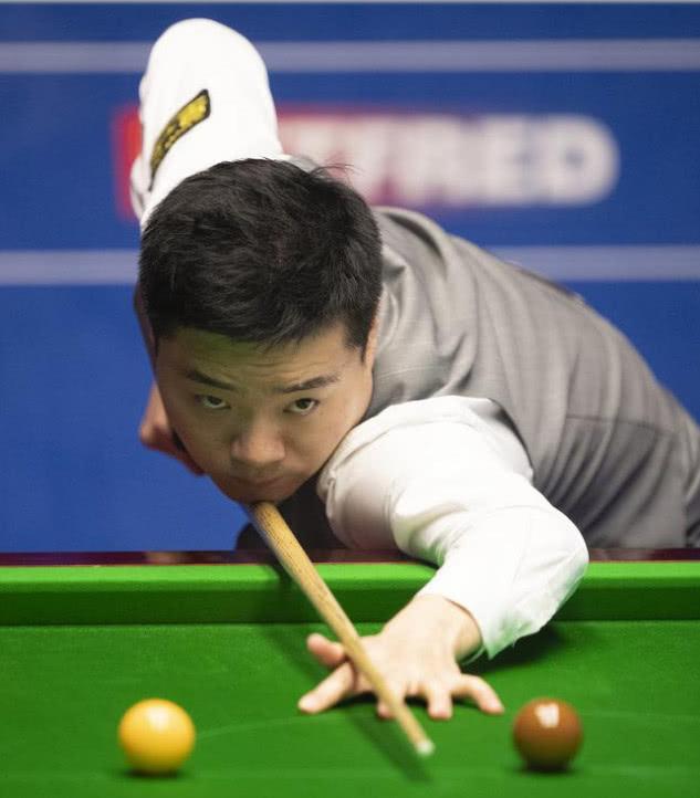 原创中国台球天王崩盘式溃败丁俊晖该拿什么回怼廉价帐篷的质疑