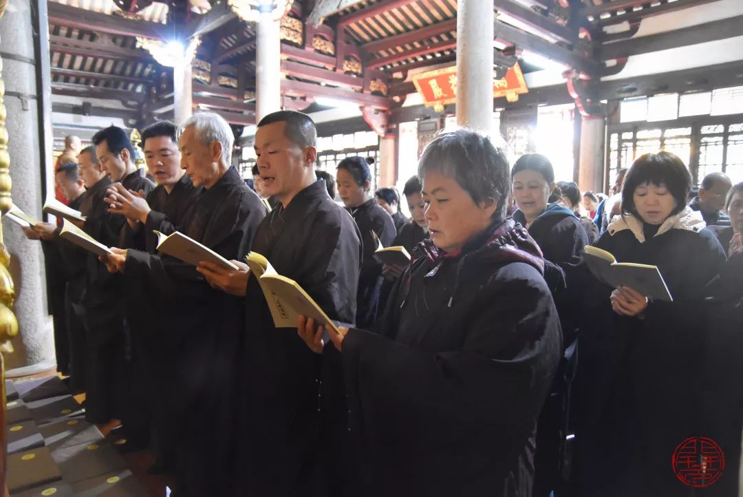 潮州开元寺方丈达诠大和尚受众善信礼请,为大众传授三皈五戒,谨定于5