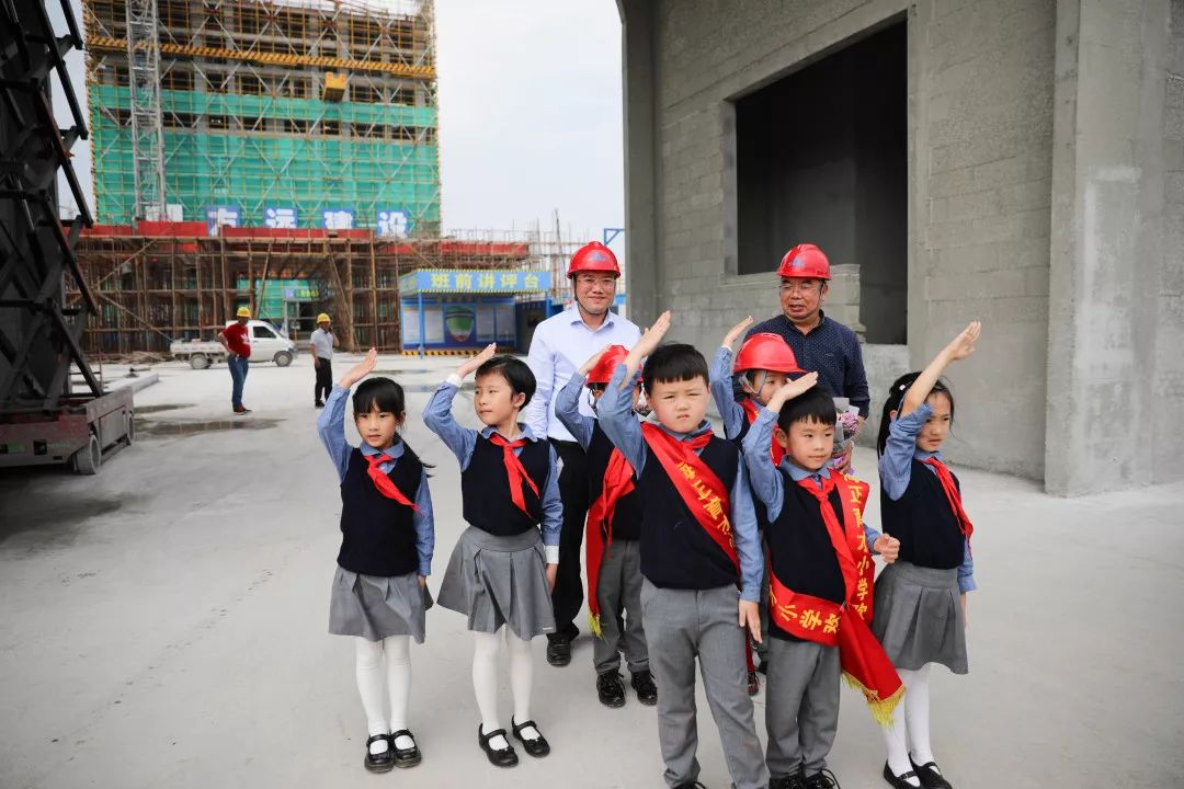 校园风采红色五月情劳动我最美丨海正育才小学开展迎五一系列活动