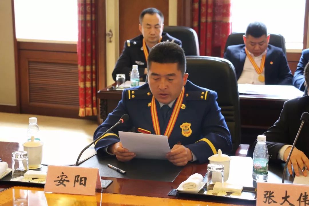 团市委召开纪念五四运动100周年各界青年代表座谈会