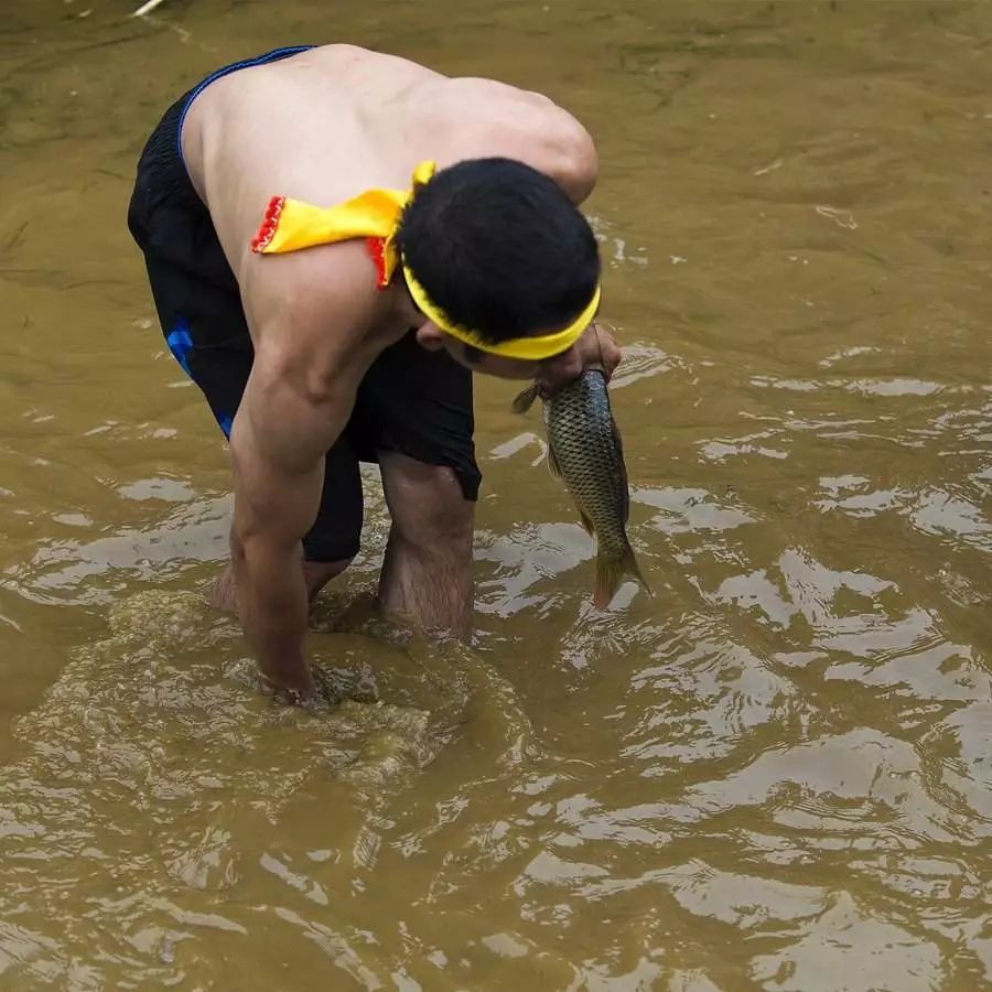 庆云农村故事快乐童年摸鱼